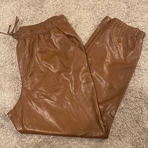 R Label SUPER SOFT 100% polyurethane jogger pants